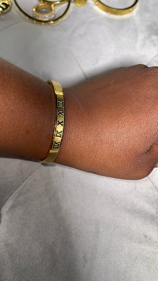 Roman Numeral Gold Bracelet